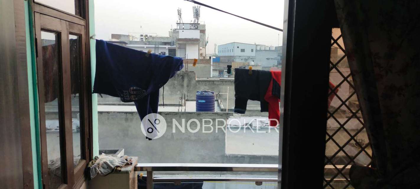 1 BHK Flat In Sri Ram Complex For Sale  In  Samaypur