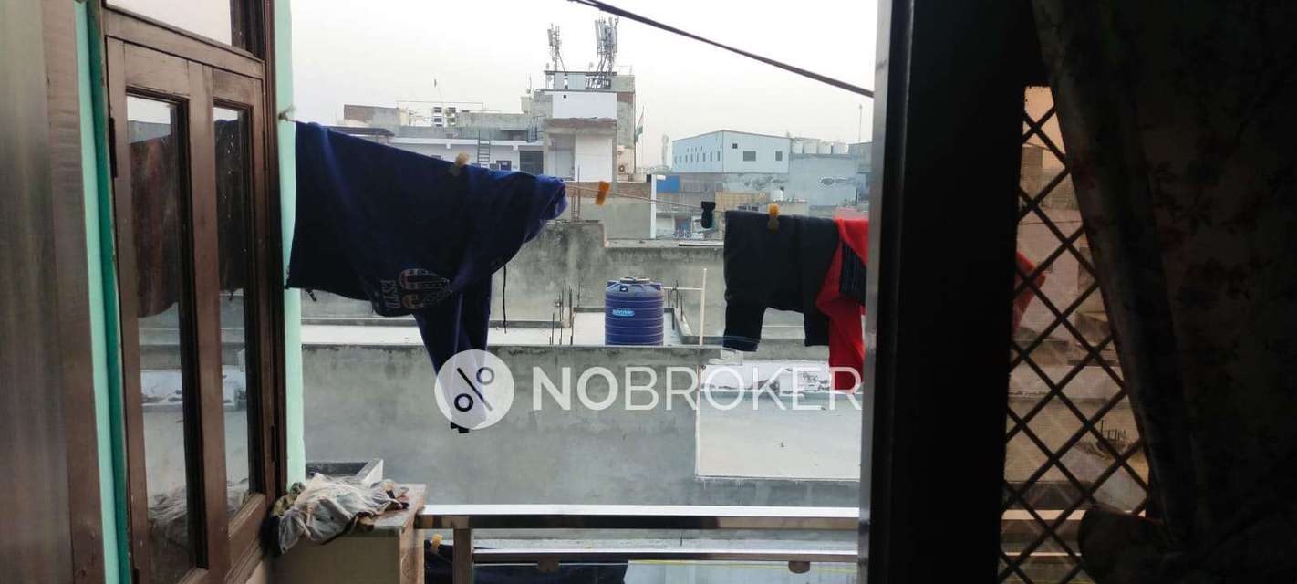 2 BHK Flat In Sri Ram Complex For Sale  In  Samaypur