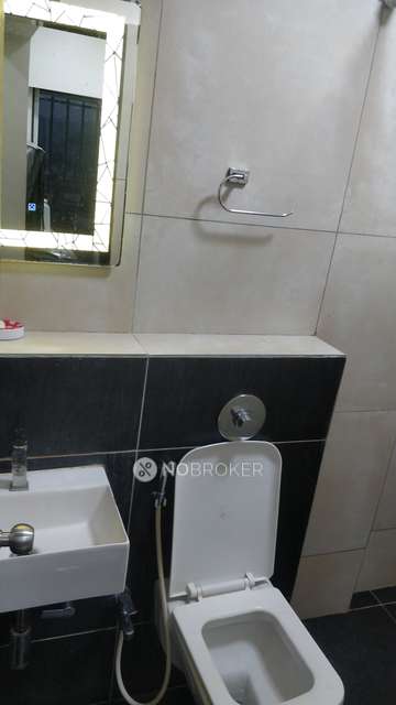 2 BHK Flat In Est Chs For Sale  In Mulund West