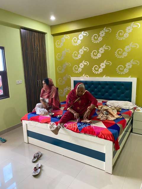 4 BHK Flat For Sale  In Sector 37d