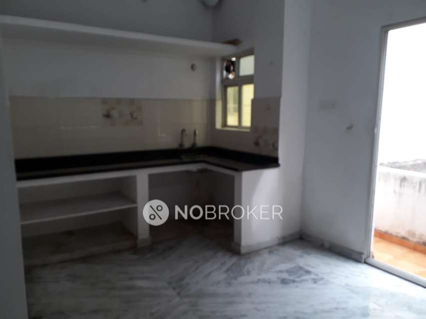 2 BHK Flat In Shah House For Sale  In Tarnaka, 