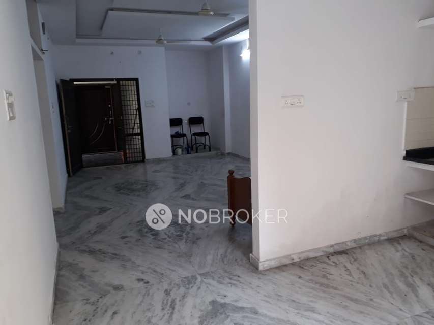 2 BHK Flat In Shah House For Sale  In Tarnaka, 