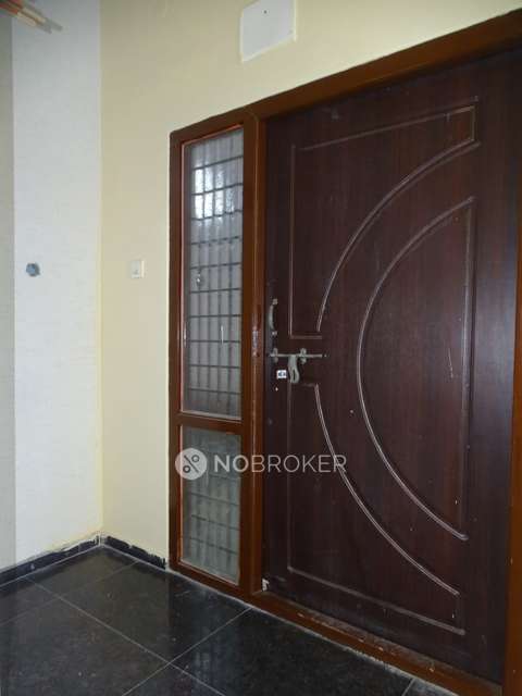 2 BHK Flat In Shah House For Sale  In Tarnaka, 