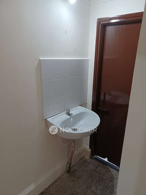 1 RK Flat In Vyas Buildinf, Raghav Nagar, Dhanakaqadi, Near Bharti Hospital for Rent  In Raghav Nagar