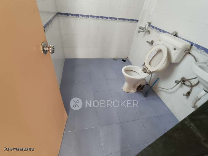 2 BHK Flat In Jai Ganesh Plaza for Rent  In Katraj