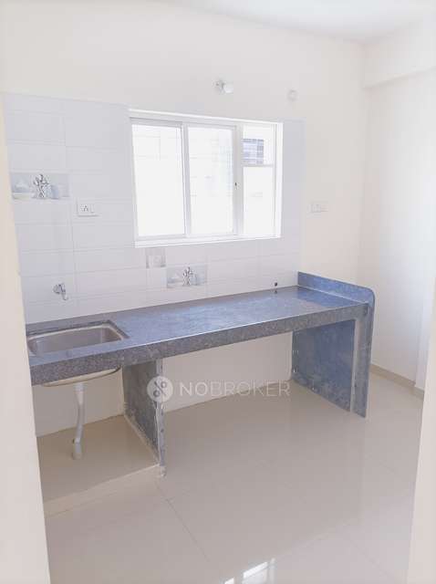 1 BHK Flat In Varad Heights  for Rent  In Hadapsar