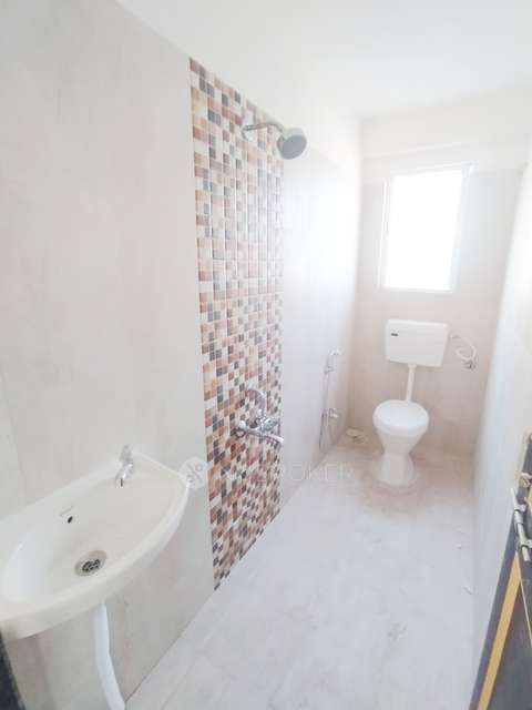 1 BHK Flat In Varad Heights  for Rent  In Hadapsar