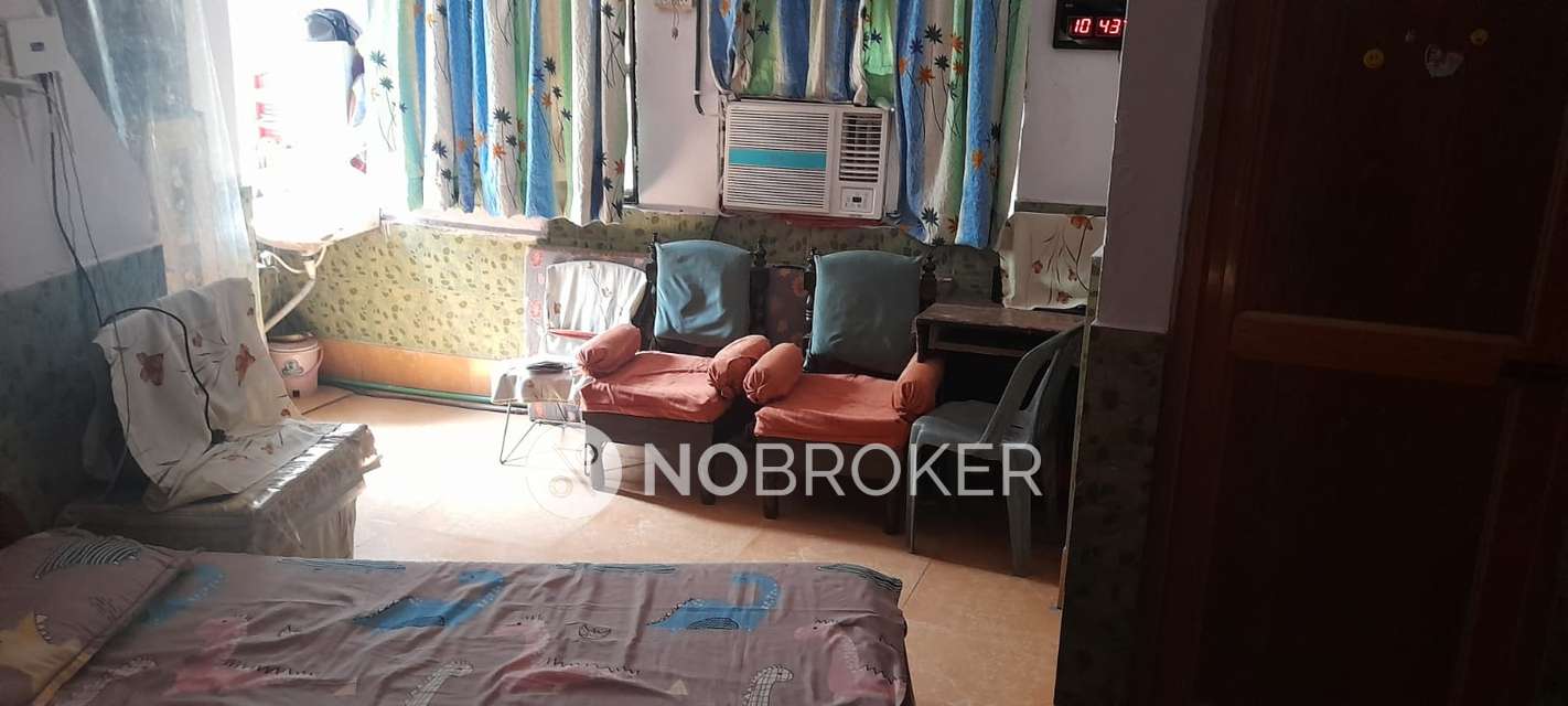 4+ BHK Flat For Sale  In Shahdara