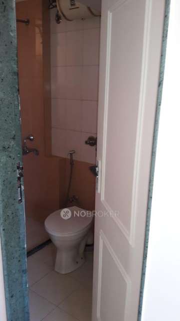 1 BHK Flat In Hiranandani Penrose For Sale  In Thane West