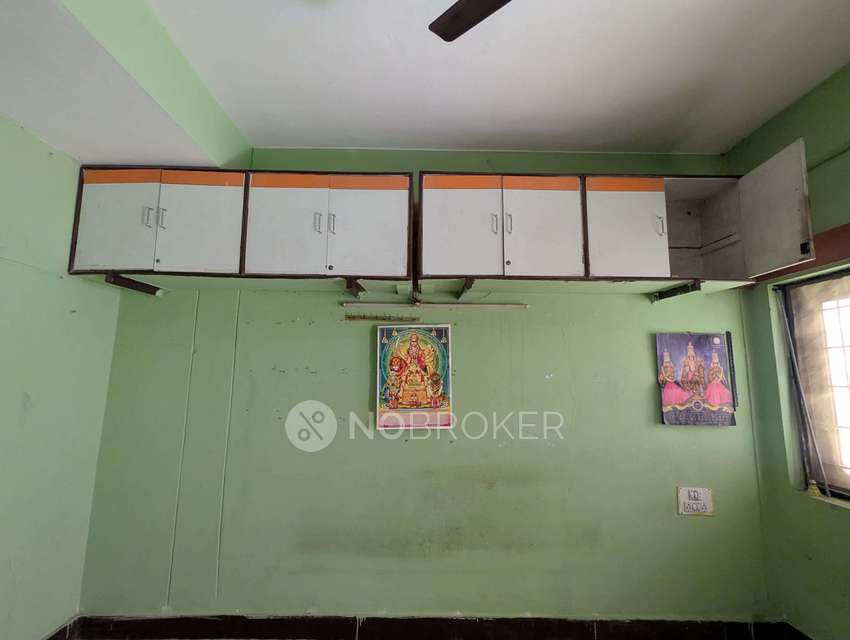 2 BHK Flat In Jayalakshmi Nivas For Sale  In New Nallakunta