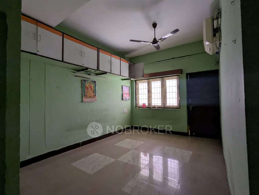 2 BHK Flat In Jayalakshmi Nivas For Sale  In New Nallakunta