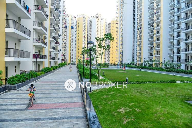 2 BHK Flat In Panchsheel Hynish For Sale  In Bisrakh Jalalpur