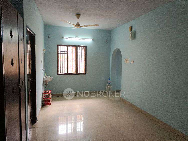 Gem square Apartmet Vadapalani Rent WITHOUT BROKERAGE Semifurnished