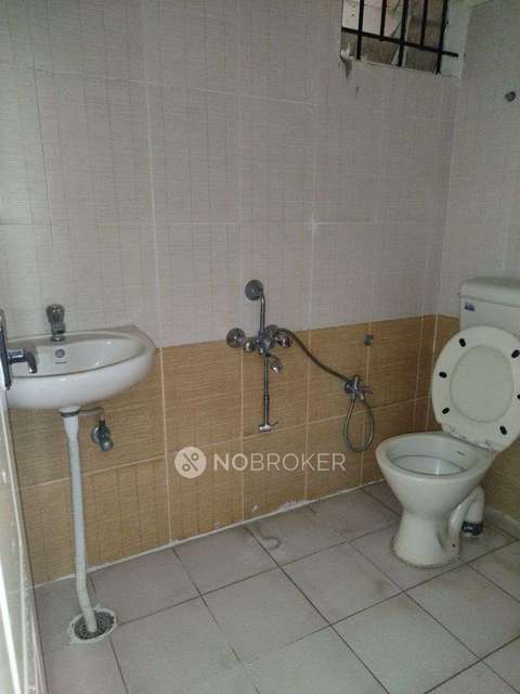 2 BHK Flat In Sarovar Apartment For Sale  In Virupakshapura