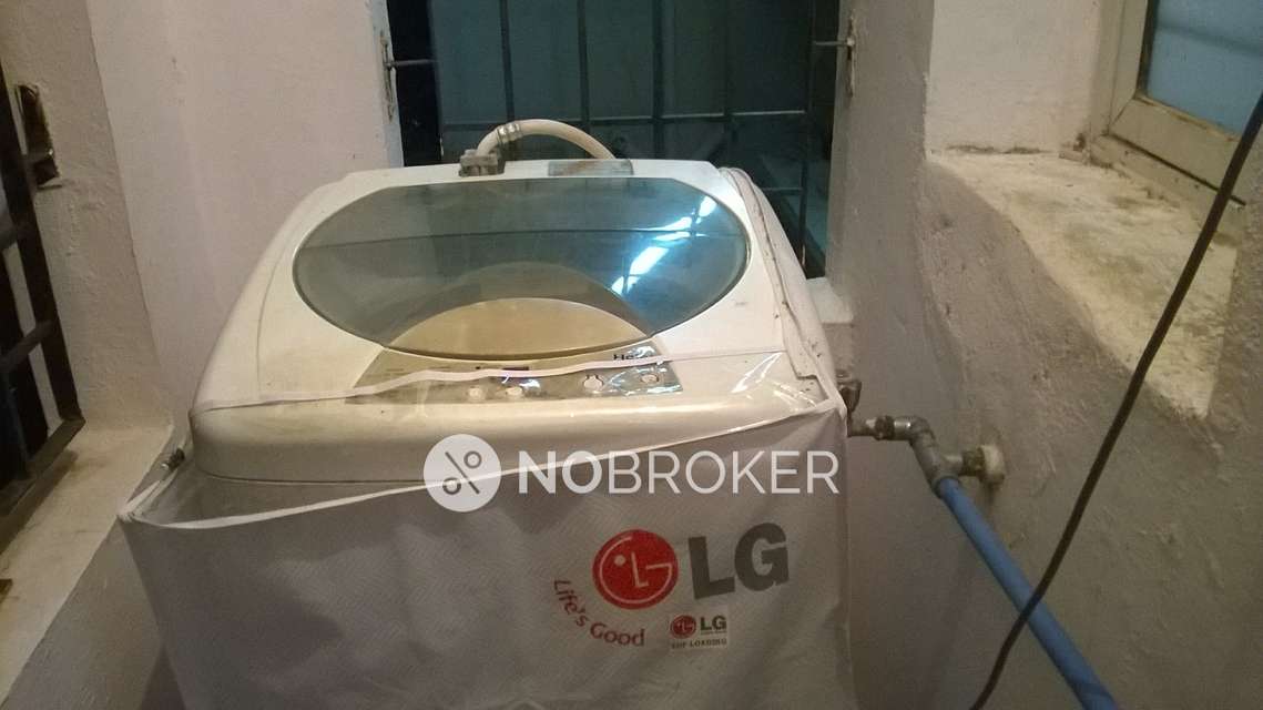 1 BHK Flat In Lake View Apartment For Sale  In Sholinganallur