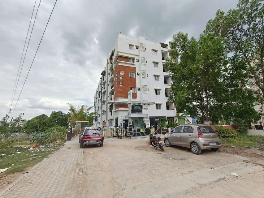 2 BHK Flat In Giridhari Isola For Sale  In Bandlaguda Jagir