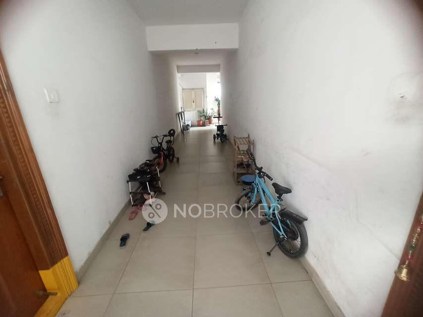 2 BHK Flat In Giridhari Isola For Sale  In Bandlaguda Jagir