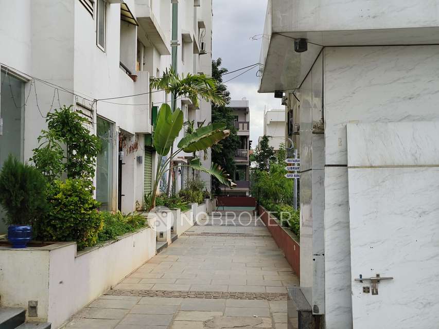 2 BHK Flat In Giridhari Isola For Sale  In Bandlaguda Jagir