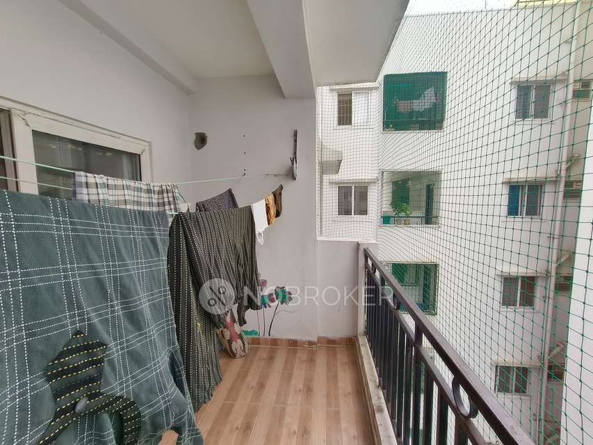 2 BHK Flat In Giridhari Isola For Sale  In Bandlaguda Jagir