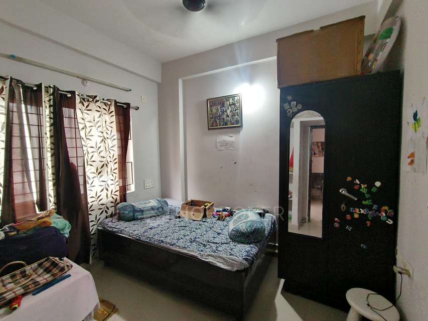 2 BHK Flat In Giridhari Isola For Sale  In Bandlaguda Jagir