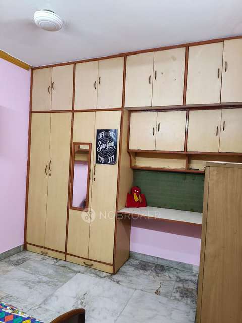 2 BHK Flat In Standalone Building  for Rent  In Khirki Extension