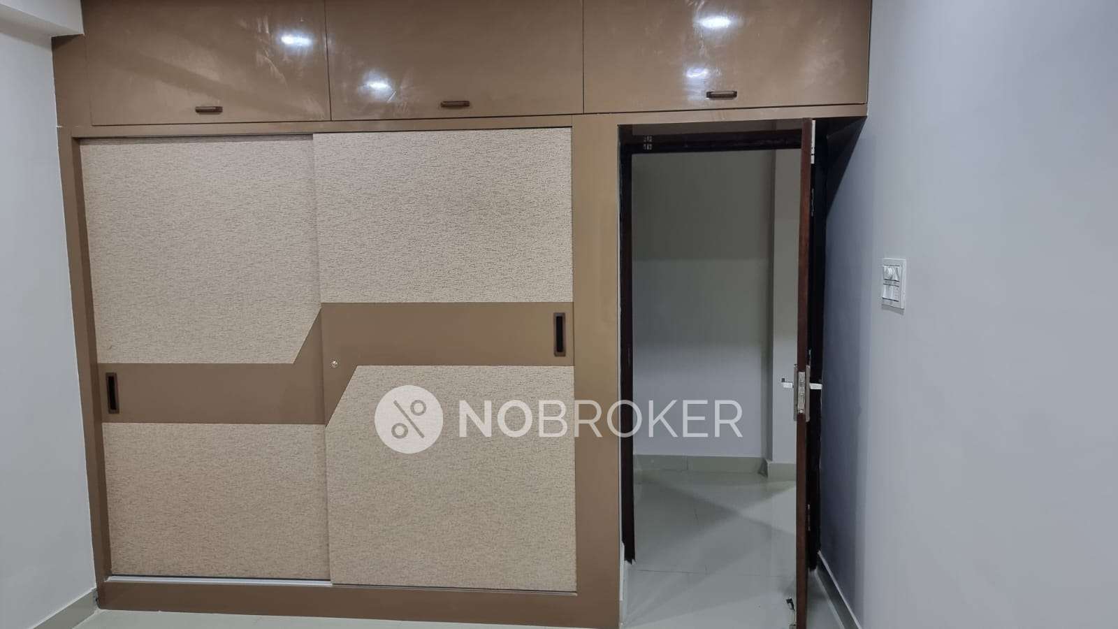 2 BHK Flat In R K  Towers  for Rent  In Bahadurpura