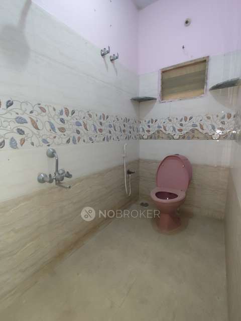 2 BHK Flat In Sri Narayana Apartment For Sale  In  S. Kolathur,