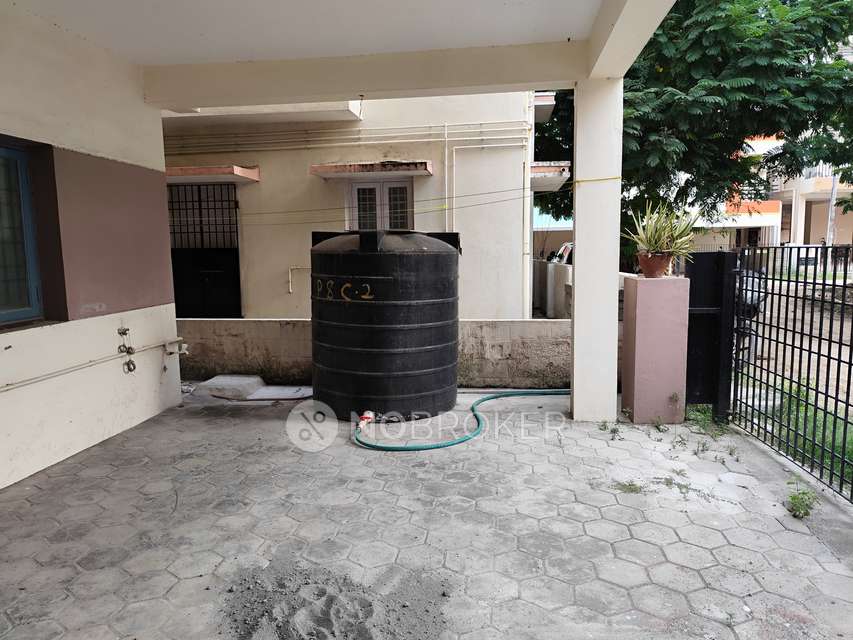 2 BHK Flat In Sri Narayana Apartment For Sale  In  S. Kolathur,