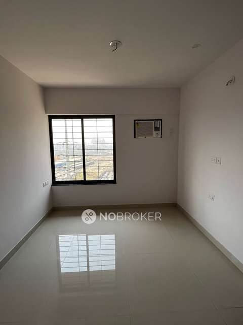 1 BHK Flat In Lodha Crown For Sale  In Majiwada