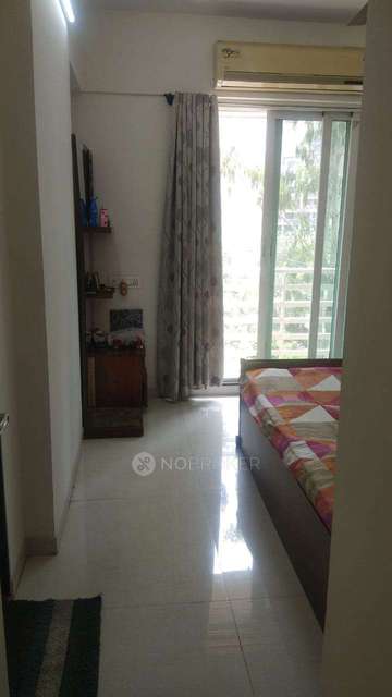 2 BHK Flat In Rdc Pinewood Society For Sale  In Thane West