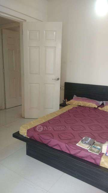 2 BHK Flat In Rdc Pinewood Society For Sale  In Thane West