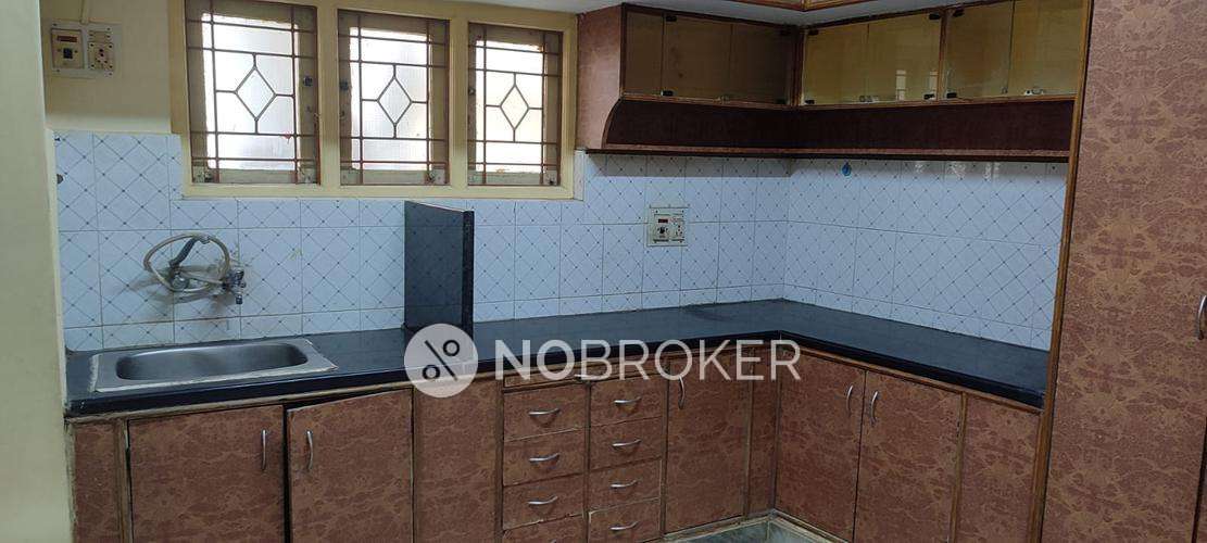 2 BHK Flat In Standalone Building  for Rent  In Basavanagudi