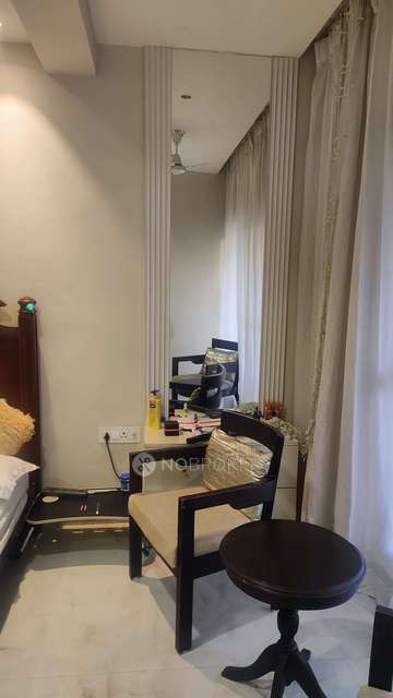 2 BHK Flat In Senior Citizen Home Complex For Sale  In Phi Ii