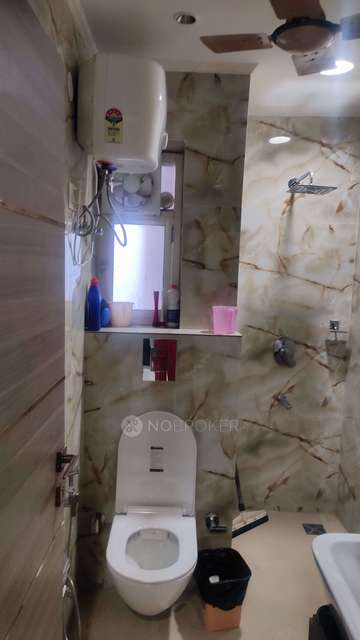 2 BHK Flat In Senior Citizen Home Complex For Sale  In Phi Ii