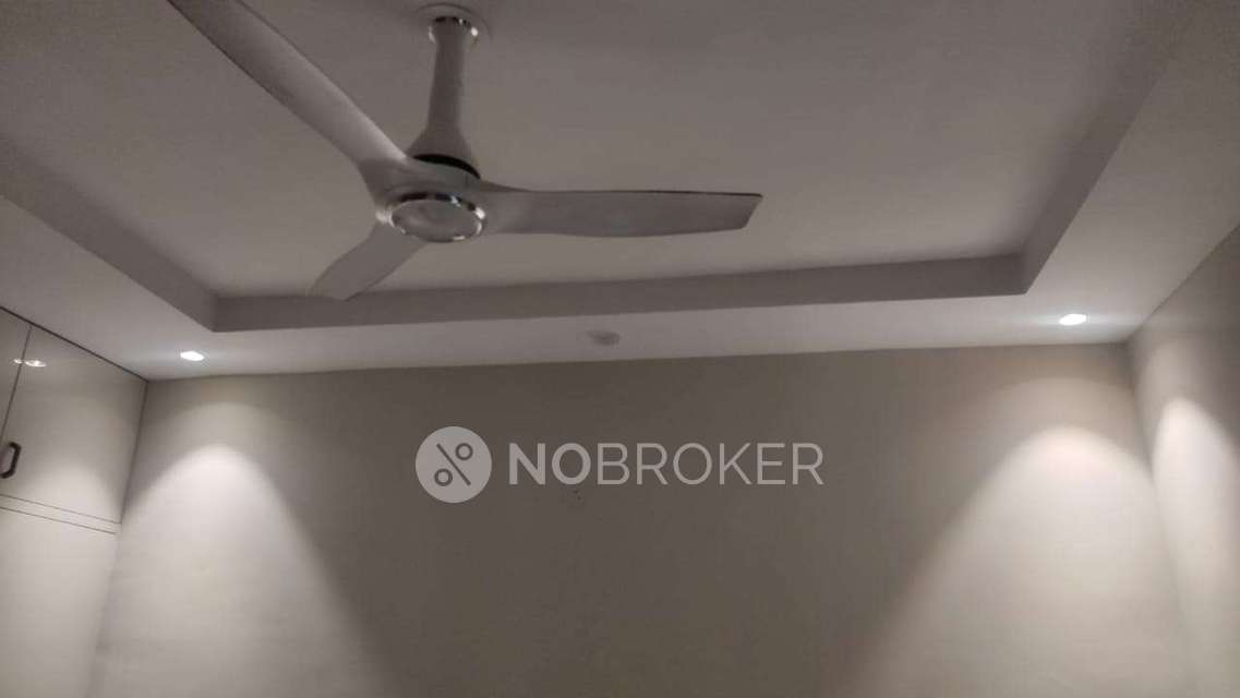 2 BHK Flat In Senior Citizen Home Complex For Sale  In Phi Ii