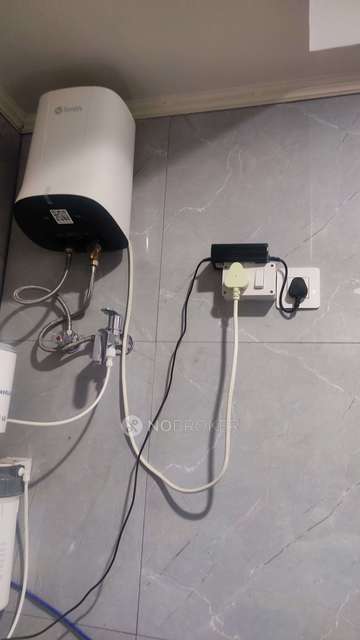 2 BHK Flat In Senior Citizen Home Complex For Sale  In Phi Ii