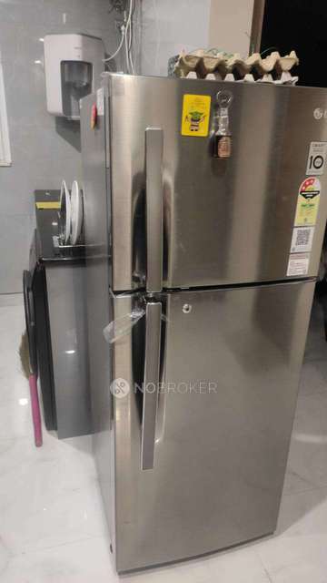 2 BHK Flat In Senior Citizen Home Complex For Sale  In Phi Ii