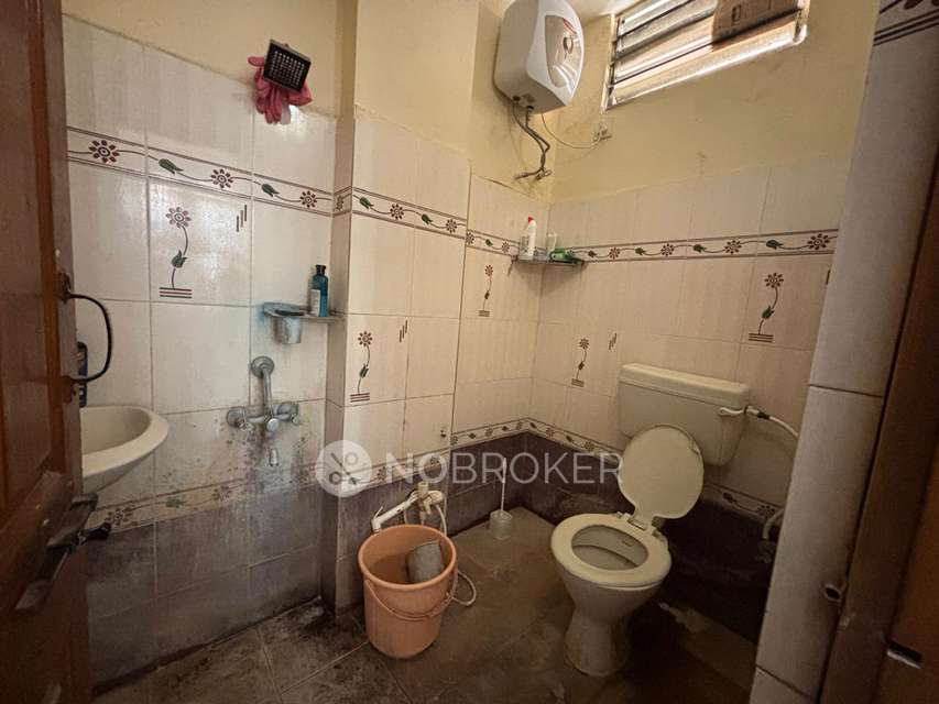 2 BHK Flat In Sai Mitra Srinilayam For Sale  In Maredpally