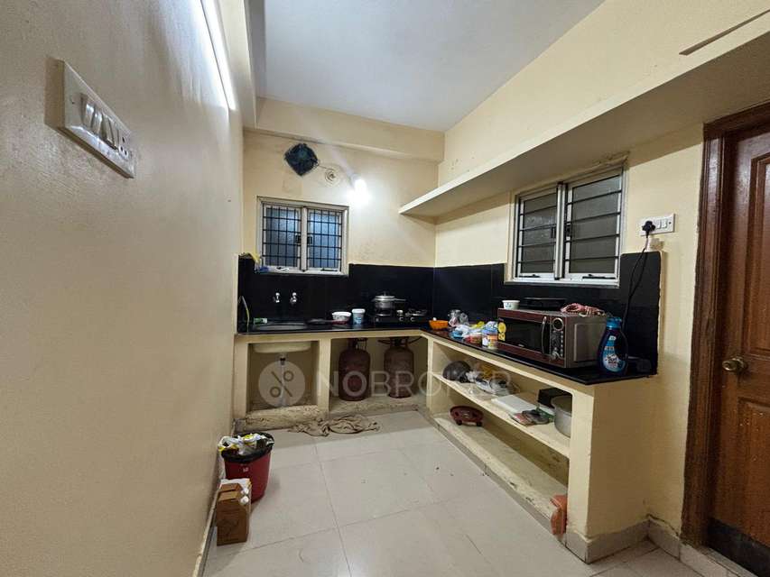 2 BHK Flat In Sai Mitra Srinilayam For Sale  In Maredpally
