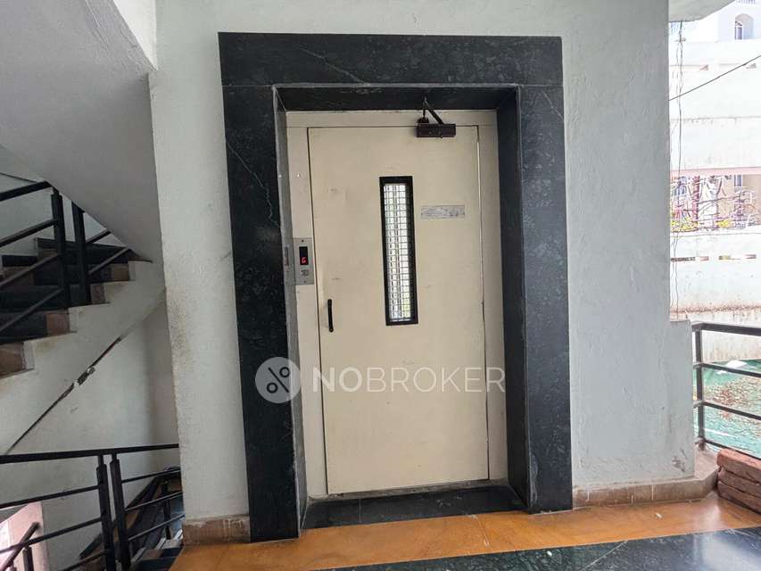 2 BHK Flat In Sai Mitra Srinilayam For Sale  In Maredpally