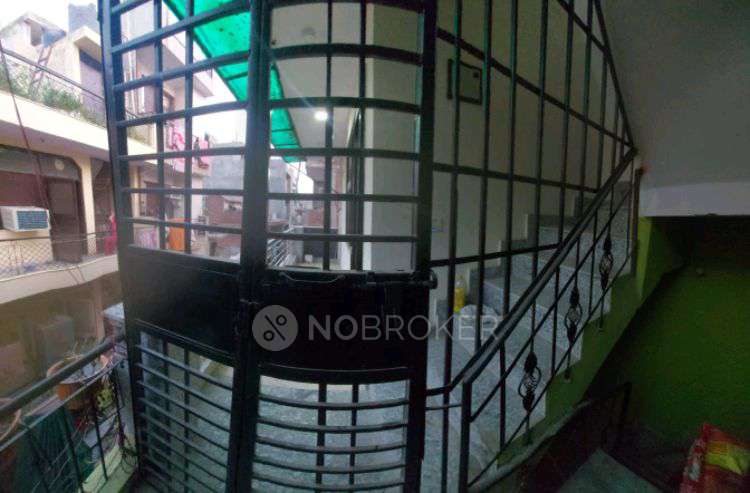 1 BHK Flat In Moti Nagar Sudarshan Park For Sale  In Sudarshan Park