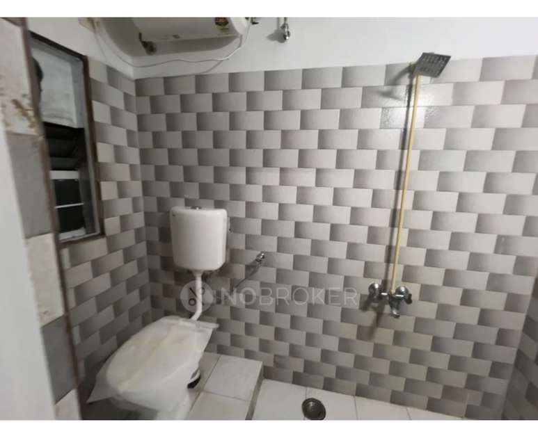 2 BHK Flat In Lalbaug Co-op Housing Society for Rent  In Lalbaug Society