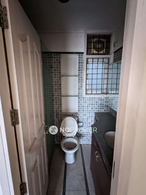 4 BHK Flat In Standalone Building  For Sale  In Sector 57