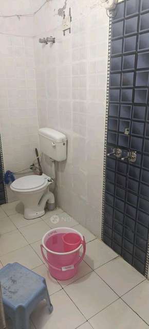 PG for Girls in Shakarpur Khas 