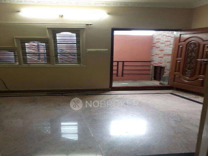 1 RK Flat In Standalone Building  for Rent  In Malleshwaram 