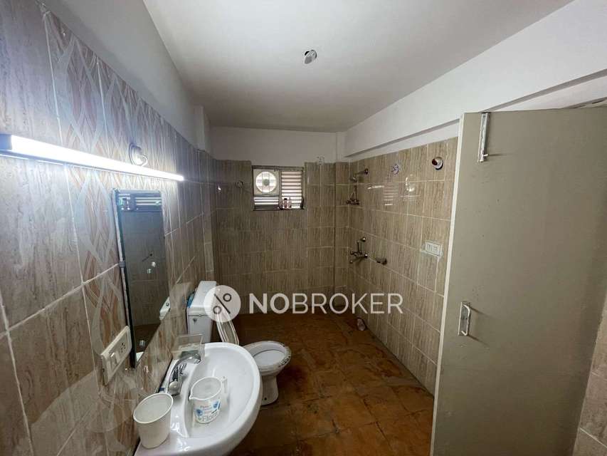 2 BHK Flat In Respberry For Sale  In Sadarpur