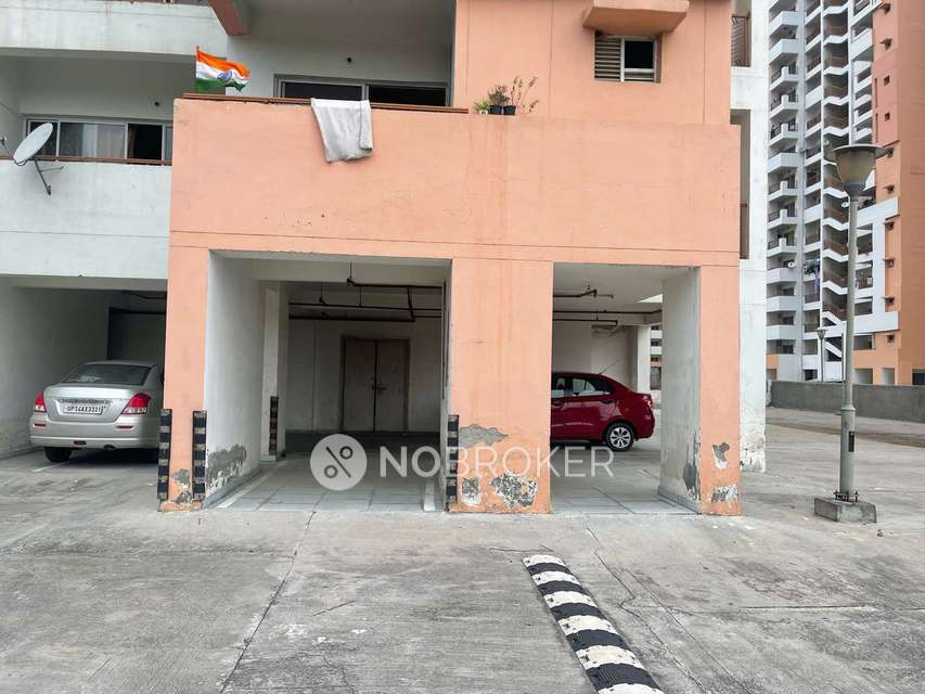 2 BHK Flat In Respberry For Sale  In Sadarpur