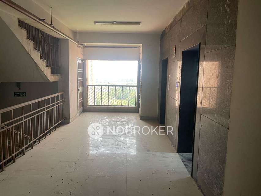 2 BHK Flat In Respberry For Sale  In Sadarpur