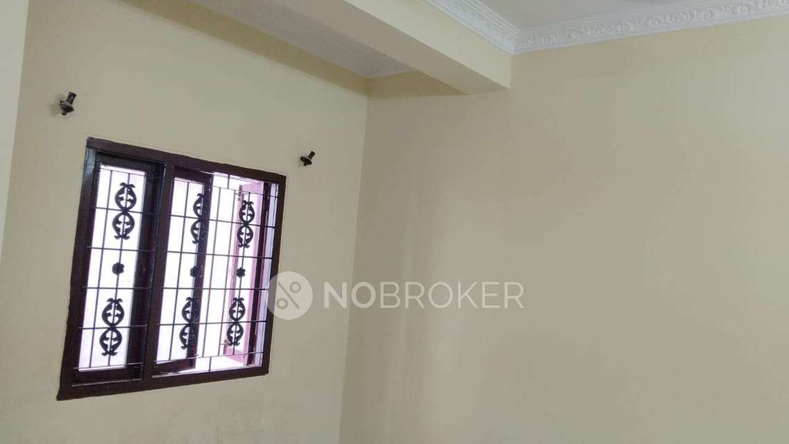 4+ BHK House For Sale  In Mallepally