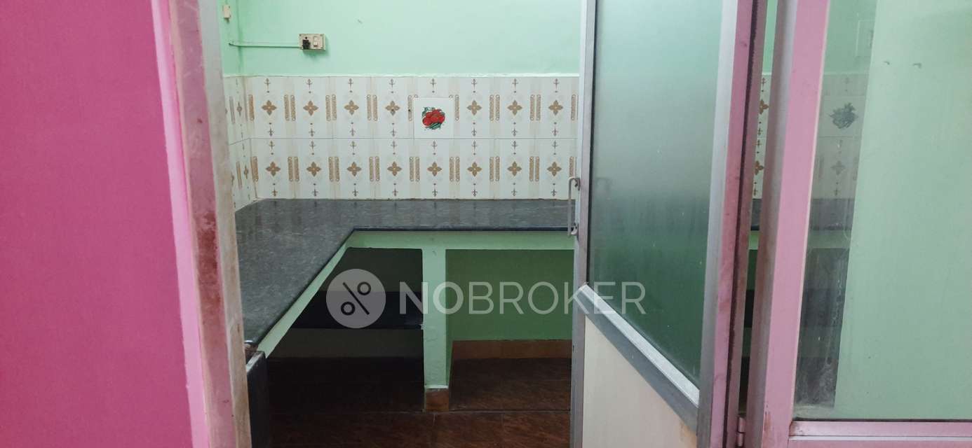 2 BHK Flat In Breeze Apartments for Rent  In Breeze Apartments